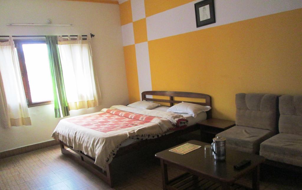 Отель Ranikhet Grand Номер фото